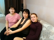 Теща Тамара Миколаївна, дружина Любов і її сестра Олена