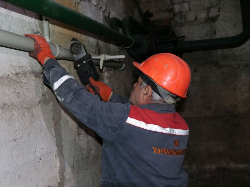 У Холодногірському районі оновлюють внутрішньобудинкові системи