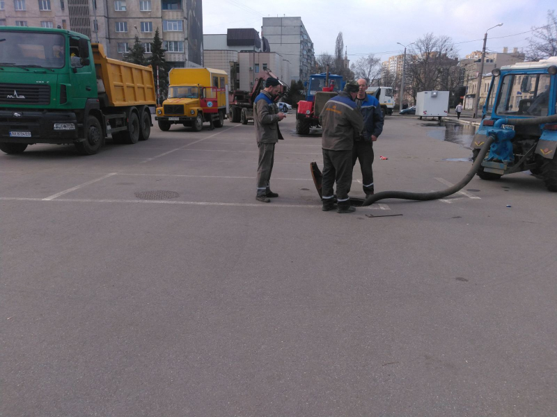 У Харкові відремонтували вісім пошкоджених водоводів