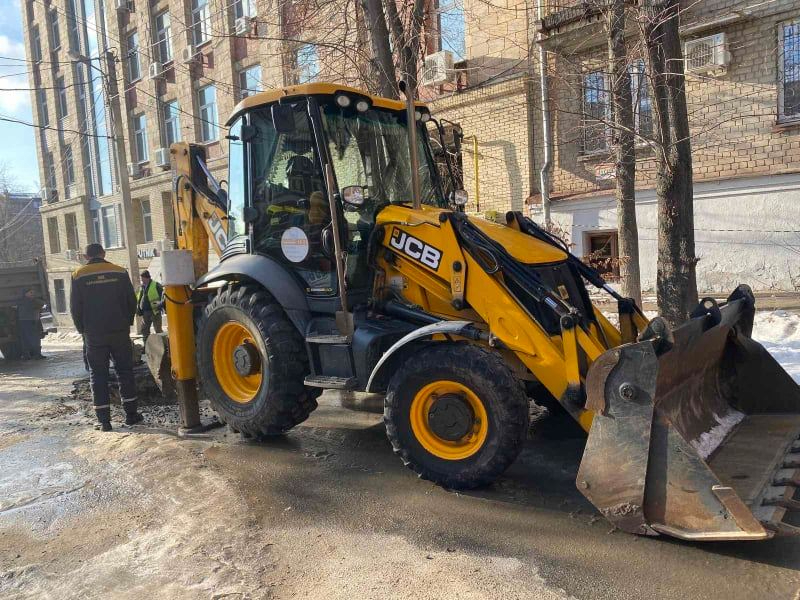 У Київському районі відновлюють водовід