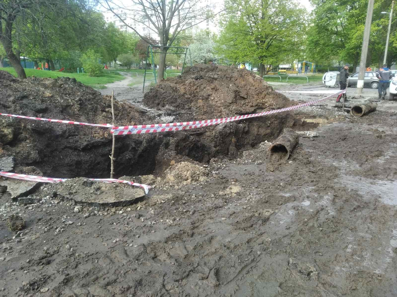 У Харкові комплексно відновлюють подачу води