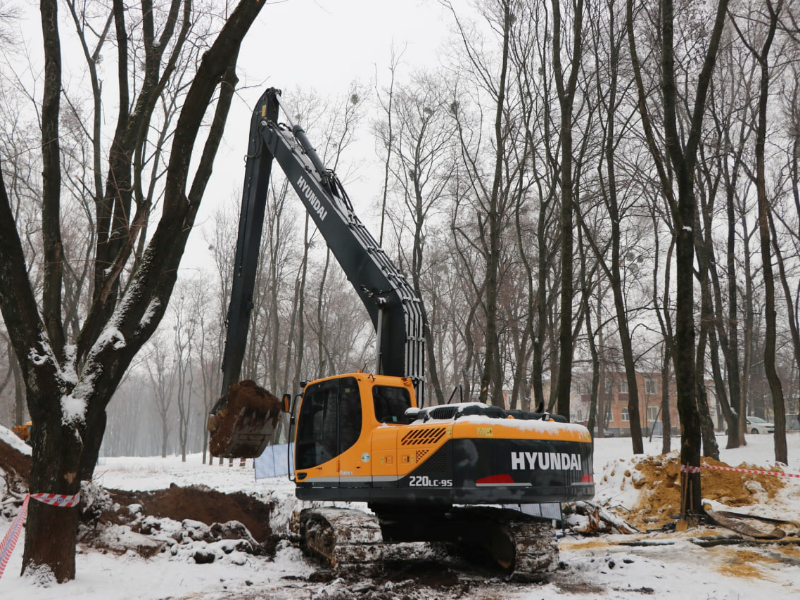 У Новобаварському районі оновили ділянку колектора