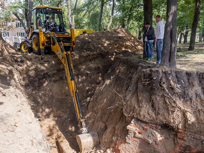 КП «Харківводоканал» проводить ремонтні роботи на водоводі в рамках реконструкції Московського проспекту