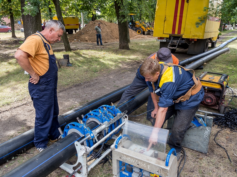 КП «Харківводоканал» проводить ремонтні роботи на водоводі в рамках реконструкції Московського проспекту