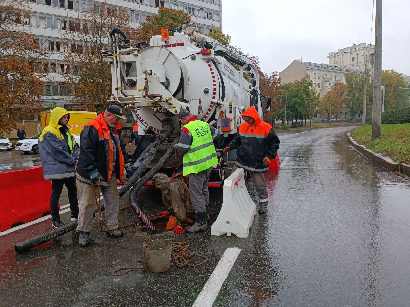 У Харкові з початку року прочистили понад 650 км. мереж водовідведення