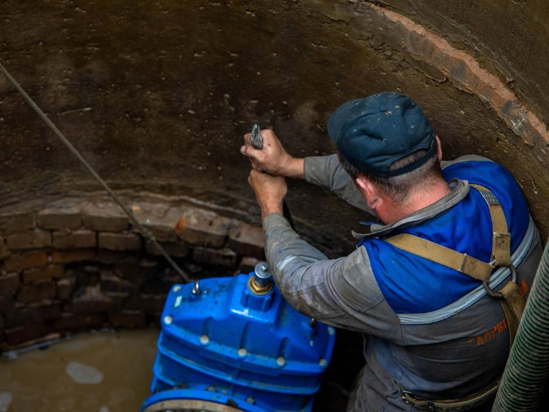 У Немишлянському районі оновлюють водоводи