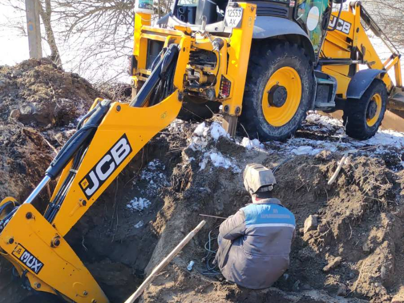 У Пісочині усувають пошкодження на водоводі насосної станції