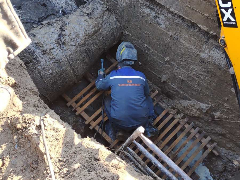 У Пісочині усувають пошкодження на водоводі насосної станції