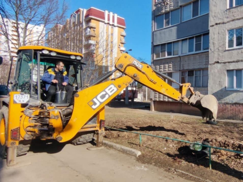 У Шевченківському районі оперативно усувають аварійні ситуації на водоводах
