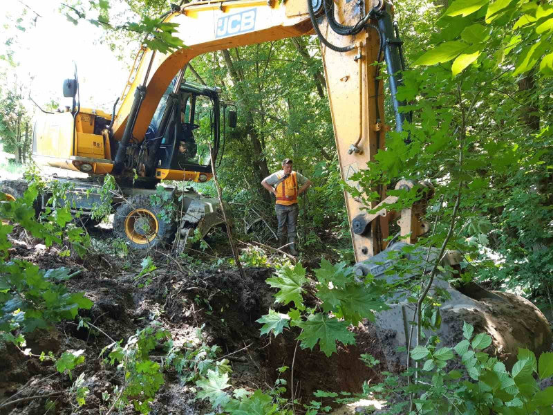 У Шевченківському районі оперативно відновлюють пошкоджені водоводи