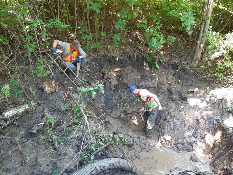 У Шевченківському районі оперативно відновлюють пошкоджені водоводи