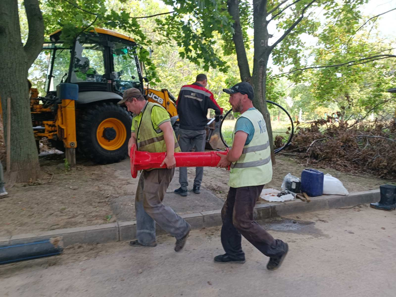 На Північній Салтівці відновлюють подачу води