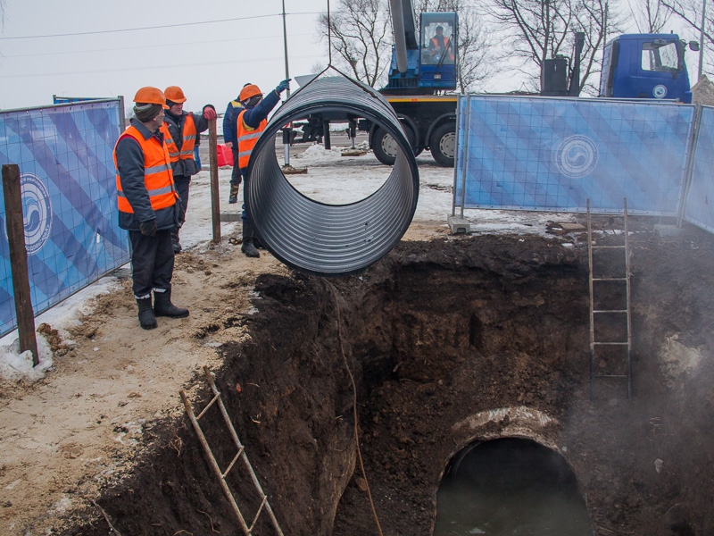 Несанкціоновані скидання в стічні води є однією з причин руйнування каналізаційних колекторів