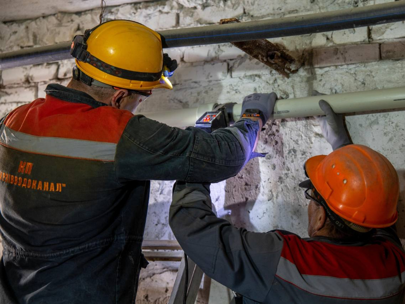 У Харкові замінили понад 11 км внутрішньобудинкових комунікацій