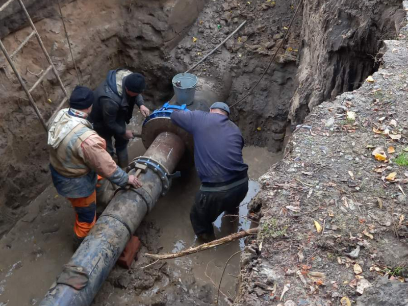 У Київському районі проводиться системна робота у водопровідному господарстві
