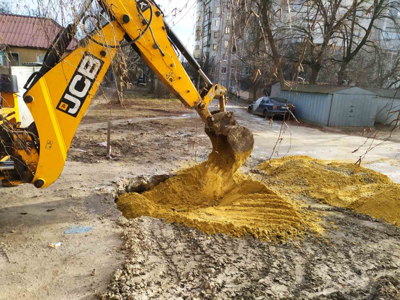 У Харкові усувають 14 аварій на водоводах