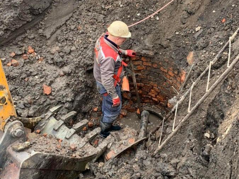 КП «Харківводоканал» відновлює зруйновані каналізаційні колектори
