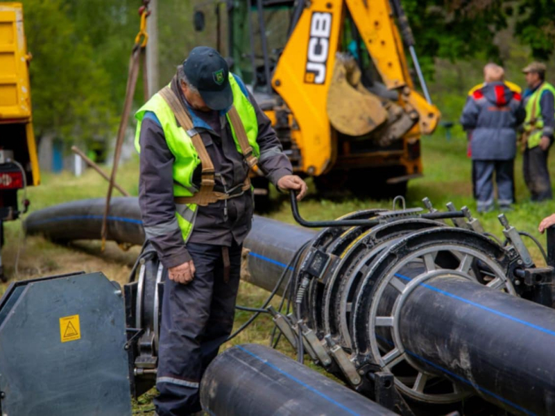 У Холодногірському районі перекладають водоводи