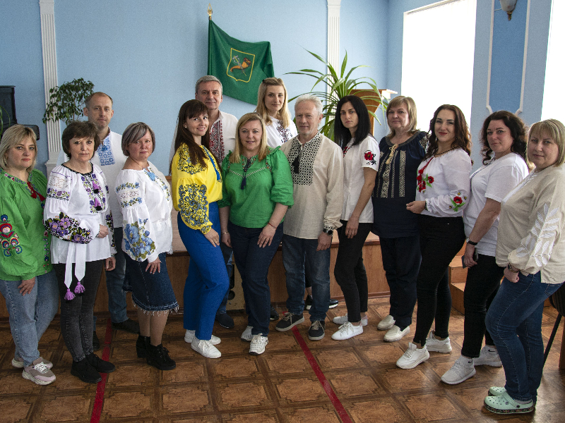 У Всесвітній день вишиванки на «Харківводоканалі» вшанували пам’ять героїв та подякували захисникам