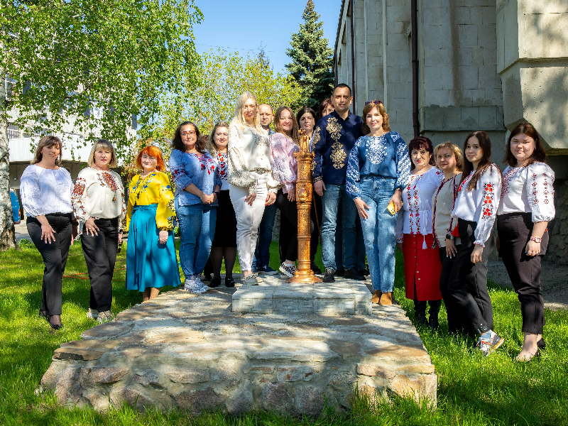 У Всесвітній день вишиванки на «Харківводоканалі» вшанували пам’ять героїв та подякували захисникам