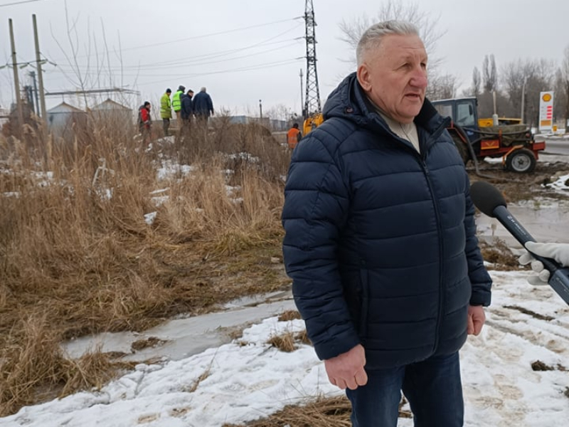 Бригади КП «Харківводоканал» оперативно відновлюють магістральний трубопровід на Ново-Баварському проспекті