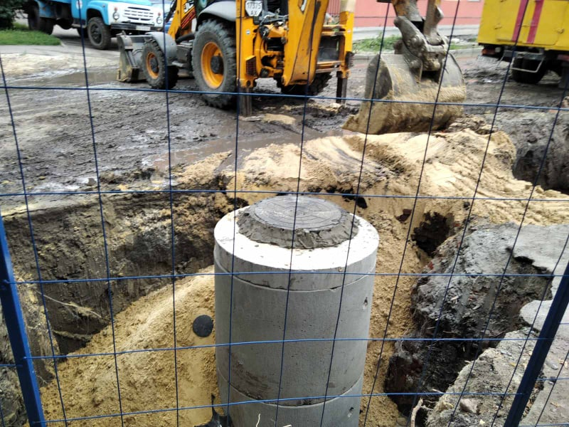 На вулиці Рижівській замінили мережі водопостачання