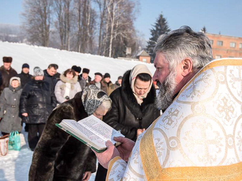 На комплексах водопідготовки «Донець» та «Дніпро» освятили воду, яка надійде у будинки харків'ян