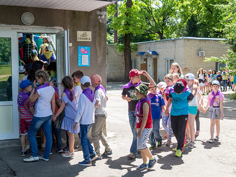 У закладах оздоровлення та відпочинку КП «Харківводоканал» дітей забезпечують якісним харчуванням