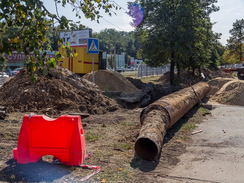КП «Харківводоканал» здійснює заміну водоводу по вулиці Клочківській