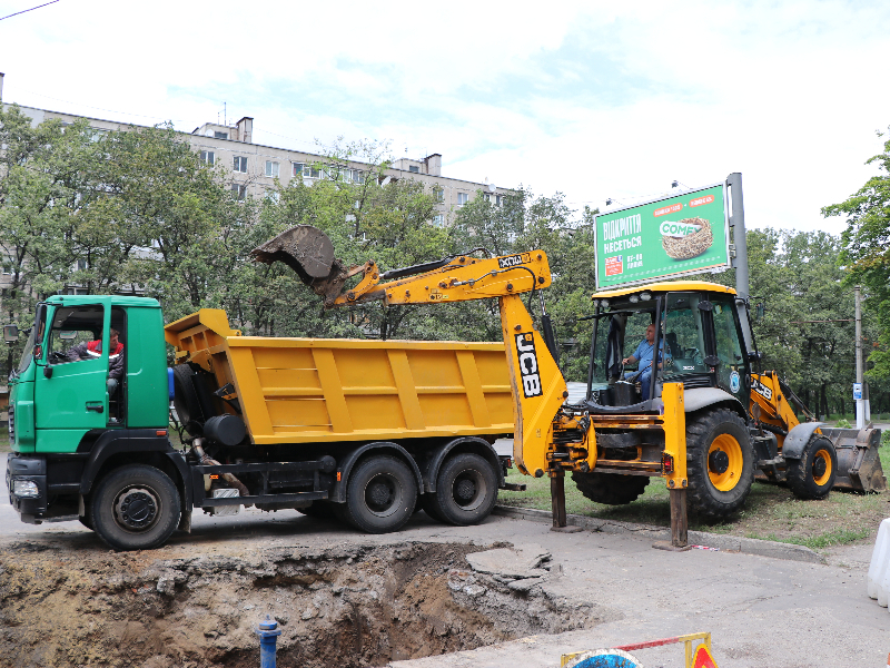 У Салтівському районі оперативно відновлюється водопостачання