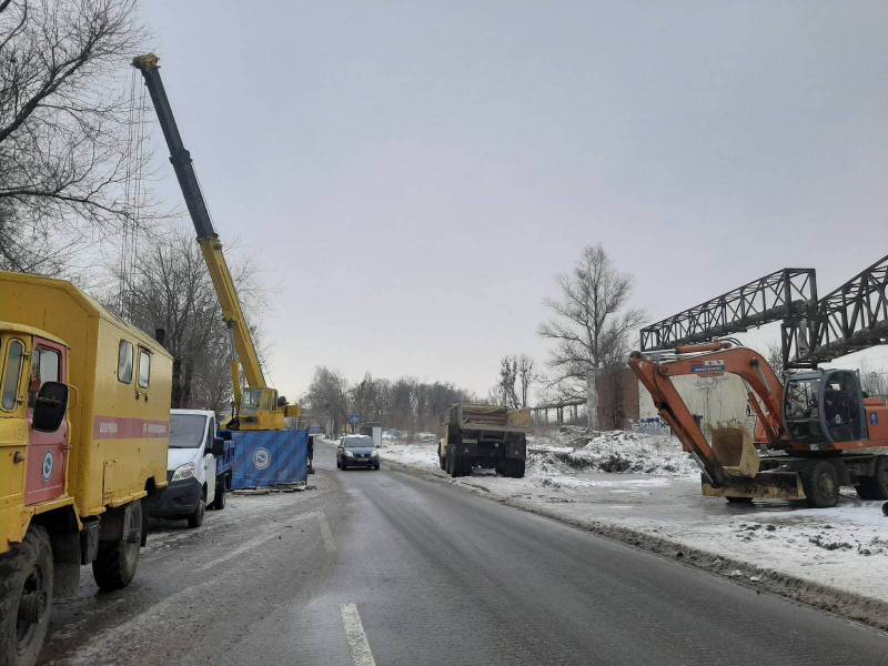 По вулиці Беркоса відновили каналізаційний колодязь