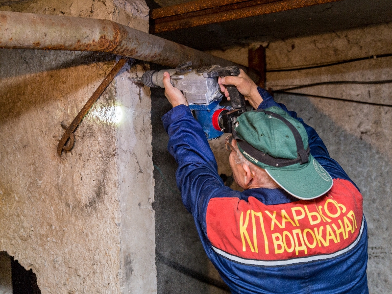 У Московському районі проводиться заміна внутрішньобудинкових мереж 