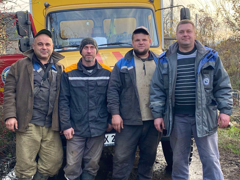У Київському районі оперативно ремонтують водоводи