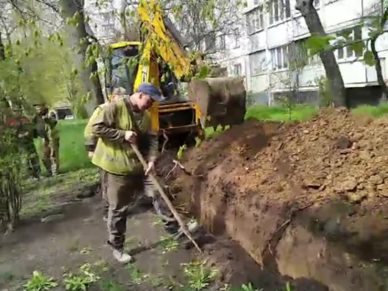 У Холодногірському районі перекладають транзитний трубопровід