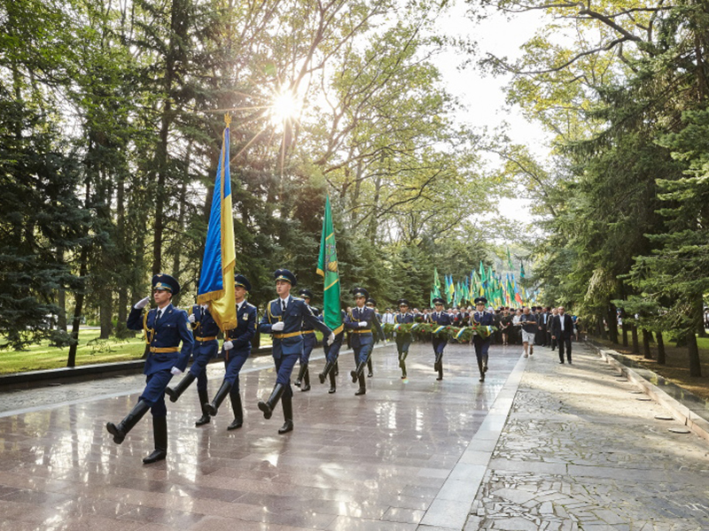 На Меморіалі Слави вшанували пам'ять визволителів Харкова