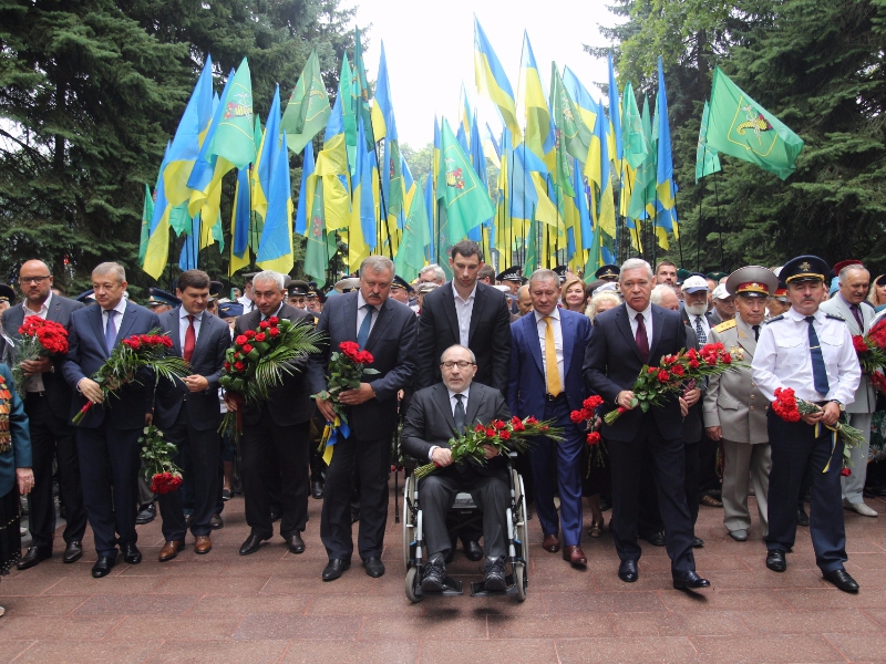 На Меморіалі Слави вшанували пам'ять визволителів Харкова