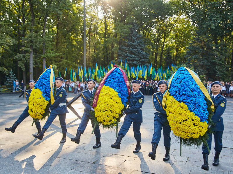На Меморіалі Слави вшанували пам'ять героїв-визволителів Харкова