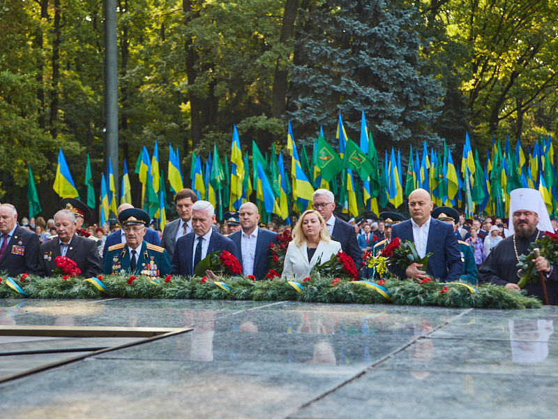 На Меморіалі Слави вшанували пам'ять героїв-визволителів Харкова