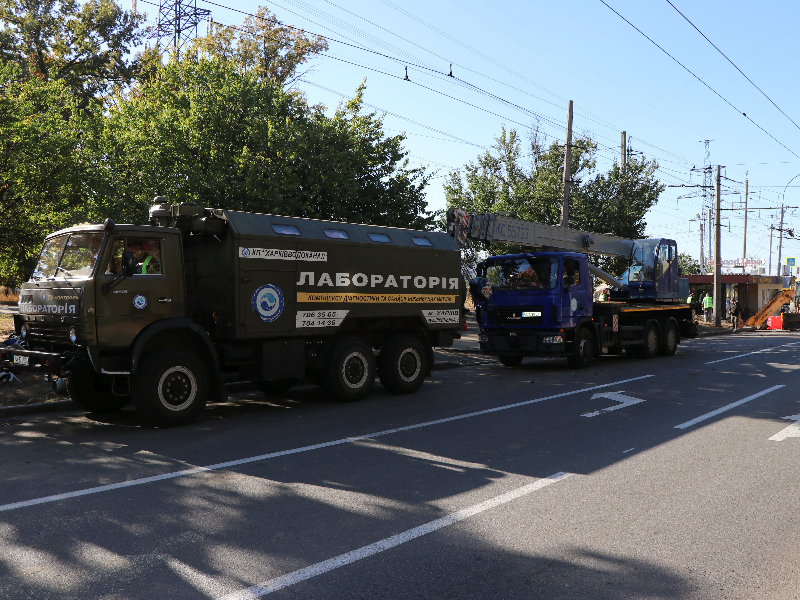 На вулиці Каденюка оперативно відновили мережу водовідведення