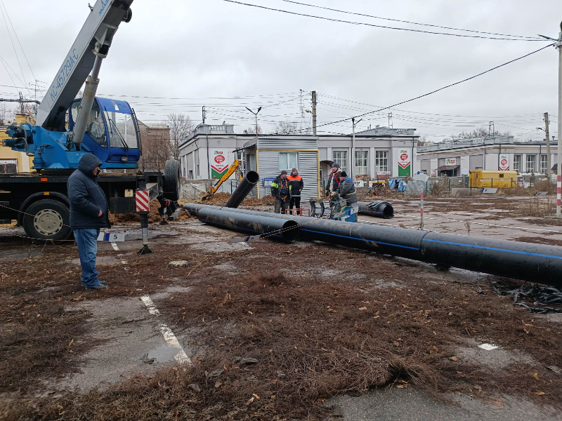 На Полтавському Шляху оперативно завершили  перекладання ділянки водоводу