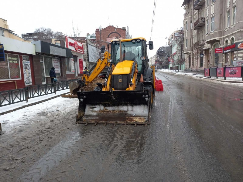 На вулиці Пушкінській ведуться ремонтні роботи на водоводі