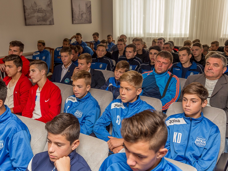 У Харкові нагородили переможців та призерів чемпіонату міста з футболу серед дитячо-юнацьких спортивних закладів