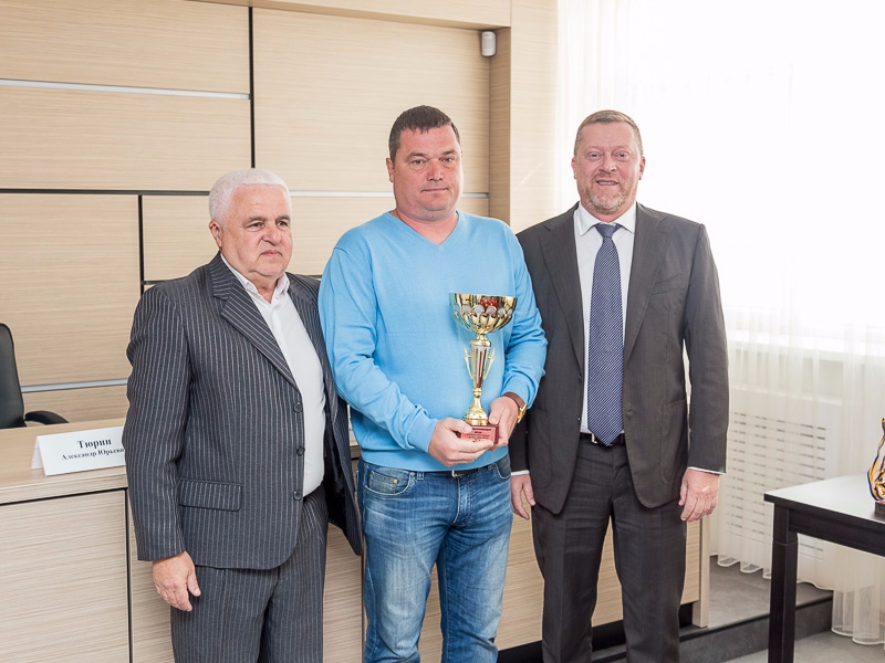 У Харкові нагородили переможців та призерів чемпіонату міста з футболу серед дитячо-юнацьких спортивних закладів