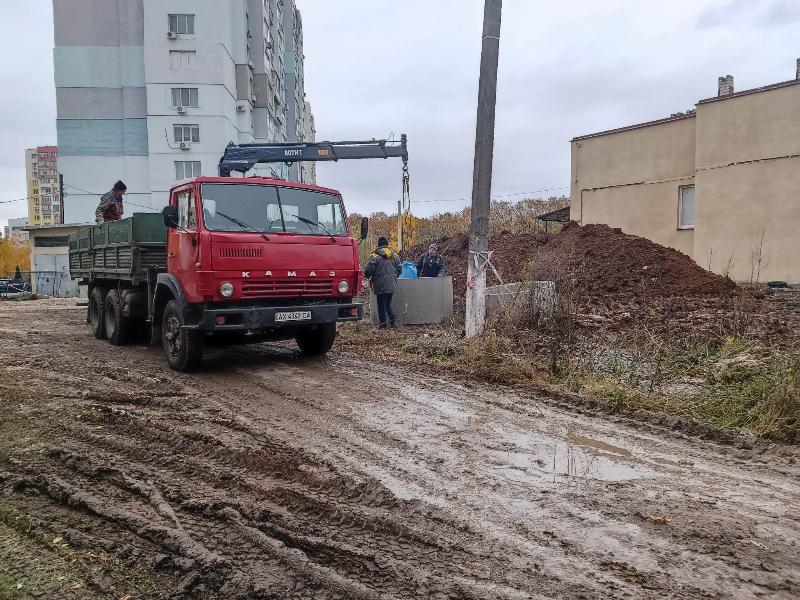 У Шевченківському районі перекладають водоводи