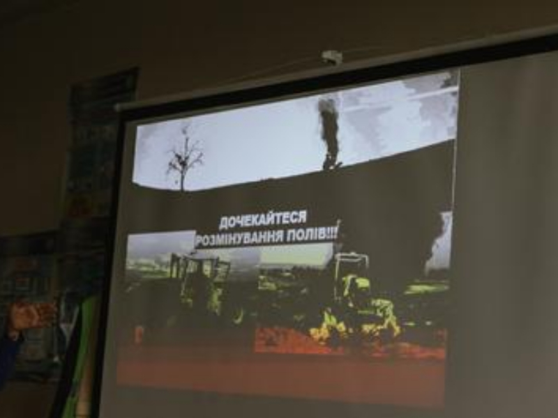 Співробітникам «Харківводоканалу» нагадали про правила поведінки при виявленні вибухонебезпечних предметів
