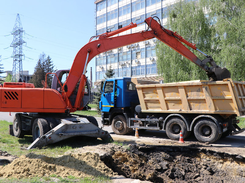 В Основ'янському районі оперативно усувають аварії на мережах