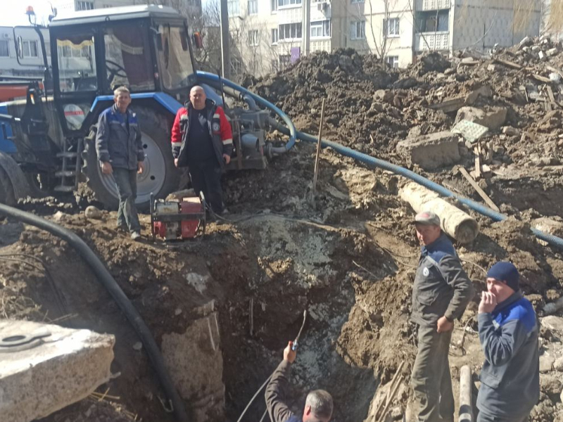 У Харкові відновлюють пошкоджені ділянки водоводів