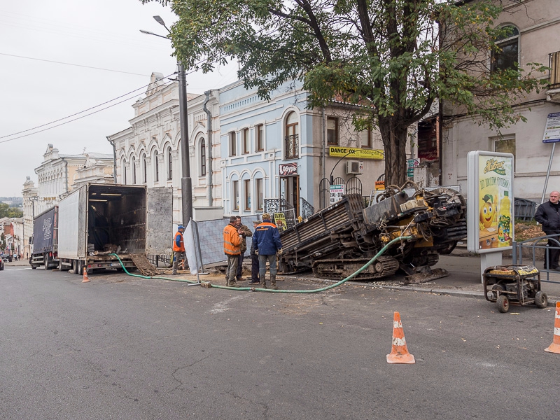 КП «Харківводоканал» проводить заміну водопровідної магістралі по Бурсацькому узвозу