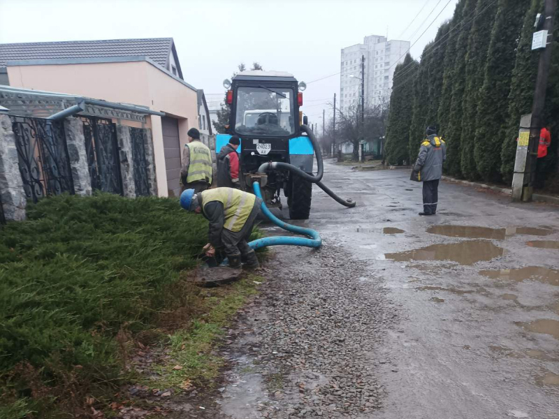 У Холодногірському районі оперативно відновлюють подачу води
