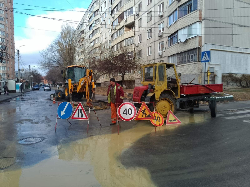 У місті оперативно усувають аварії на мережах